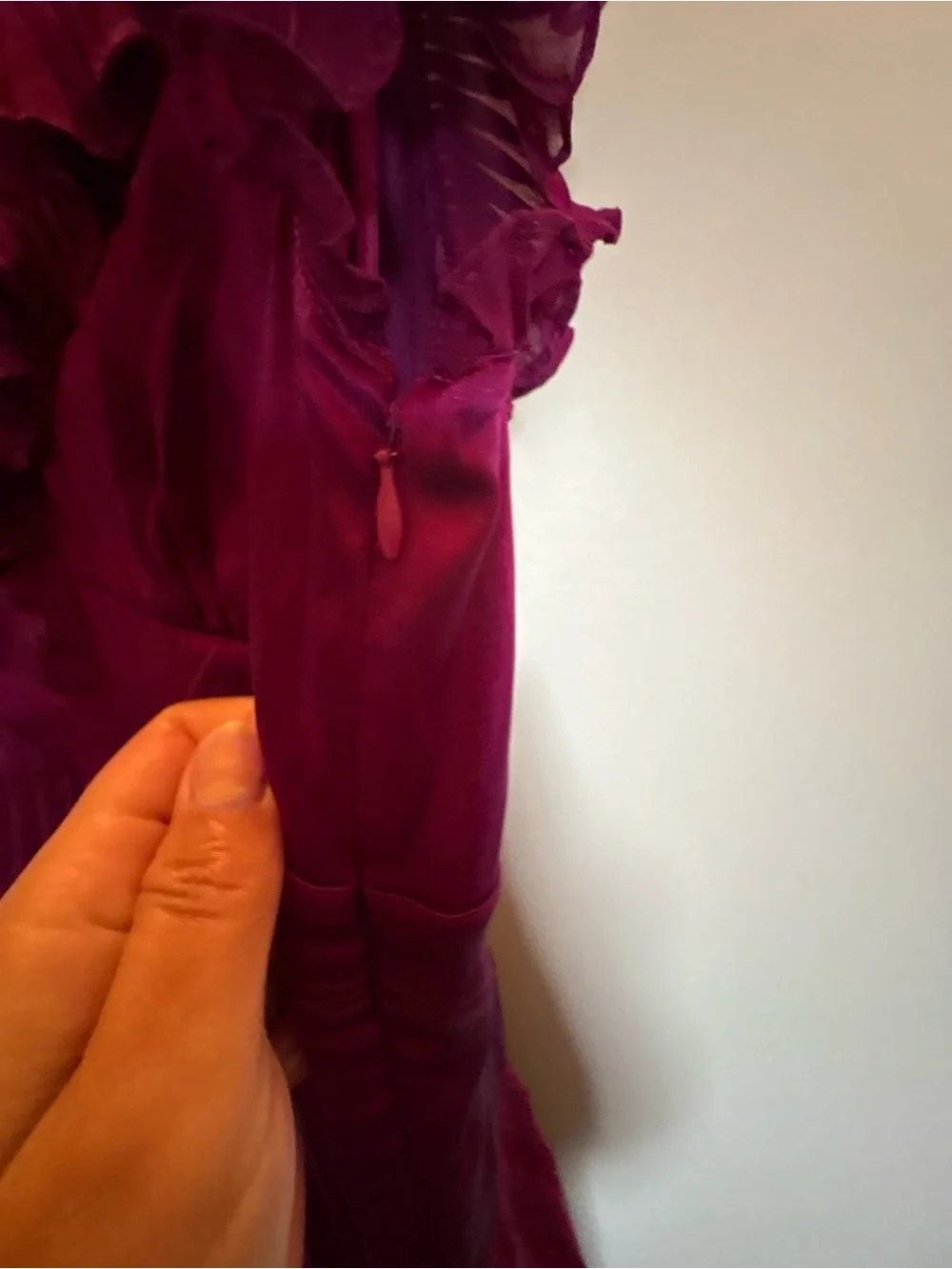 Marciano Fuchsia Pleated Midi Dress with Ruffle V-Neck 96% silk - Picture 6 of 8